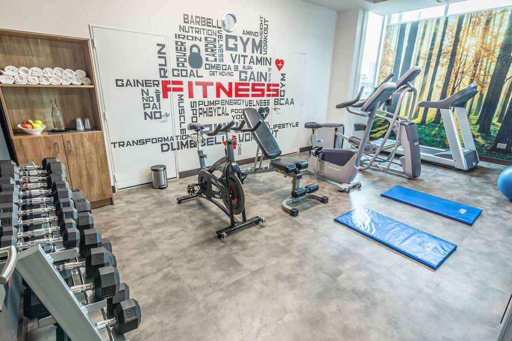 Sonesta Hotel Bucaramanga Floridablanca Buitenkant foto A gym in a hotel