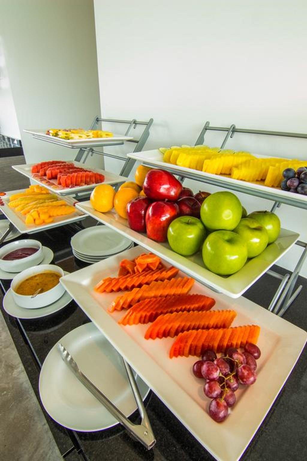 Sonesta Hotel Bucaramanga Floridablanca Buitenkant foto Fruit salad